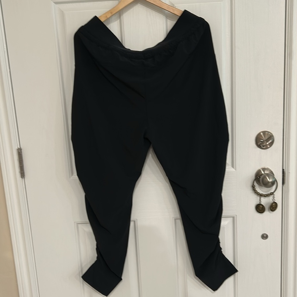Athleta Attitude Yoga Pilates Workout Pant Black Size 12 - Picture 9 of 11